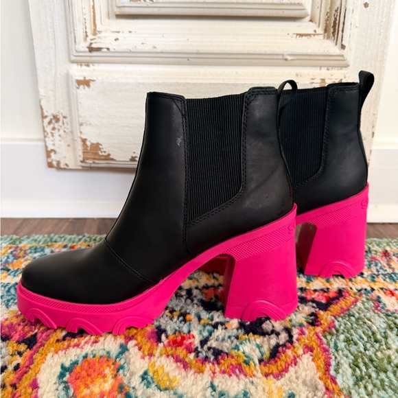 Sorel Brex Heel Chelsea Boots Size 8 - Picture 2 of 8